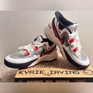 Nike Kyrie 8 GO (GS) White/University Red-Black Size 5Y